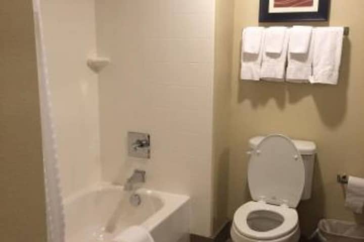 Room 15 of 27