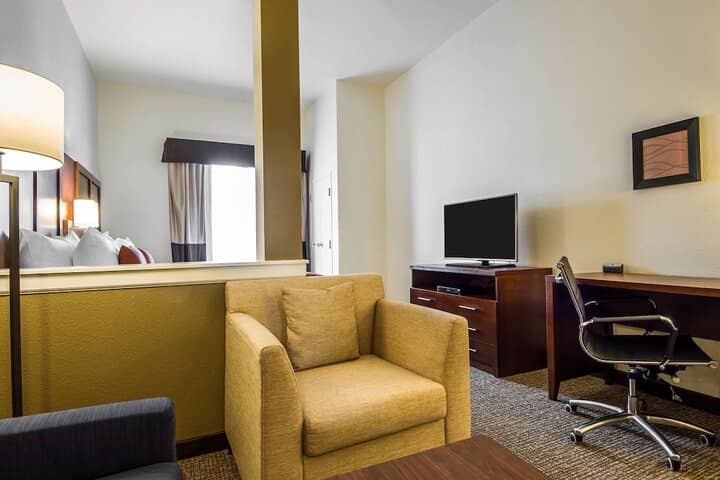 Room 7 of 27